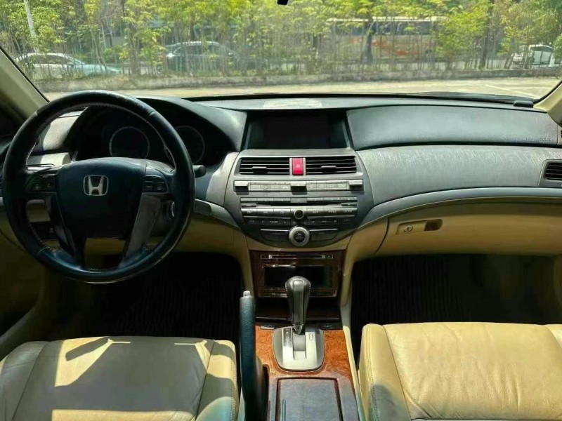 广州11年本田雅阁4