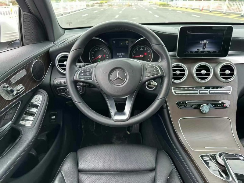 广州17年奔驰GLC6