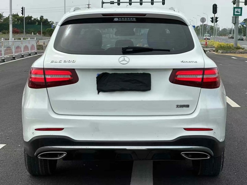 广州17年奔驰GLC9