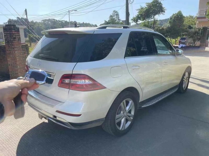 广州13年奔驰ML8