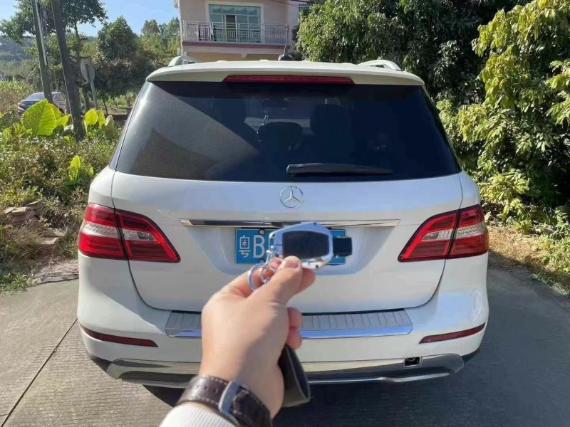 广州13年奔驰ML9