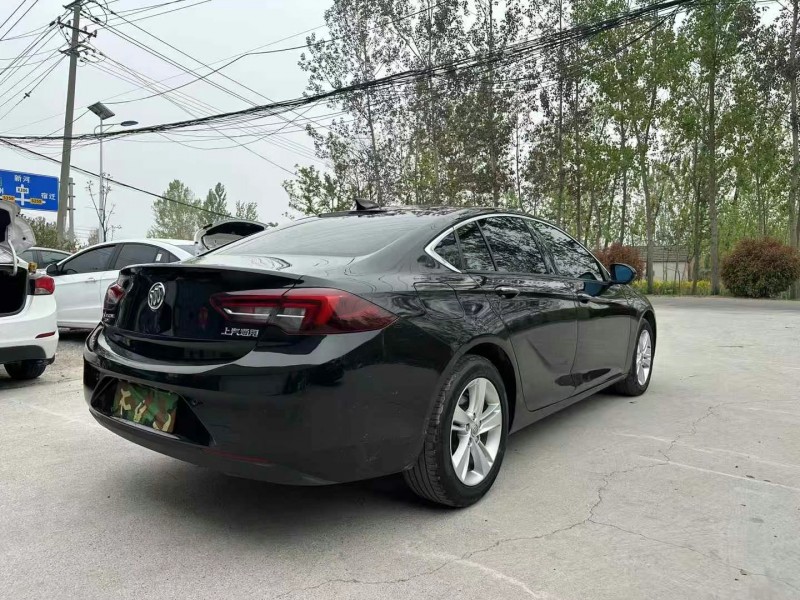 徐州19年别克君威8