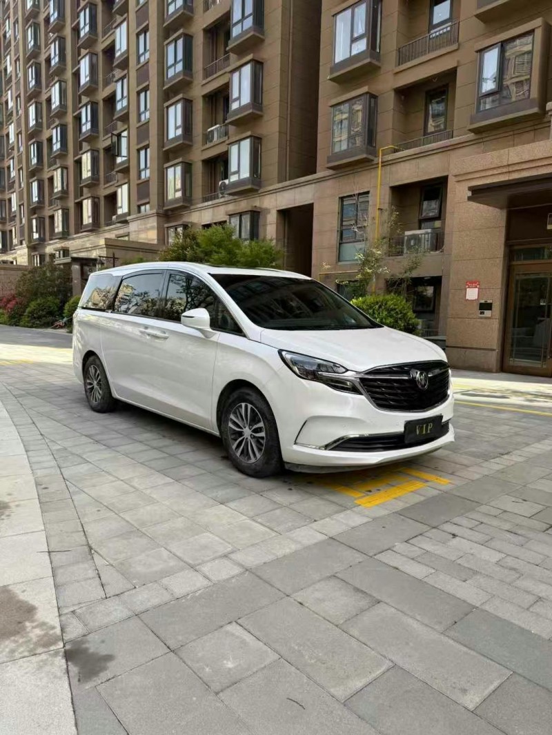 徐州21年别克GL84