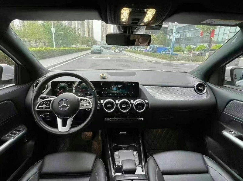 广州21年奔驰GLA4