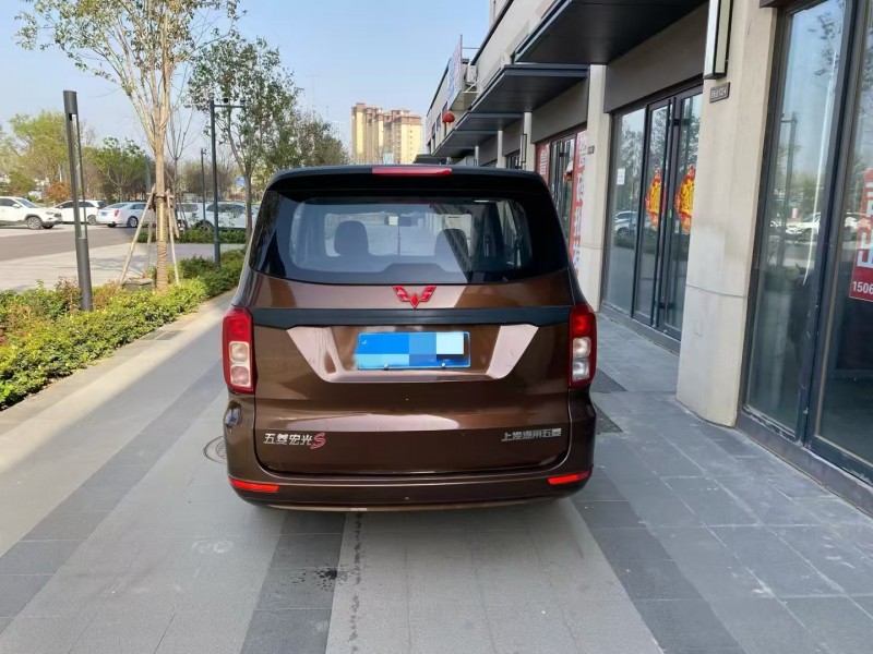 濟寧23年五菱汽車宏光4