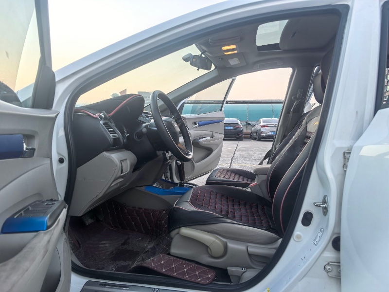 东莞15年本田锋范3