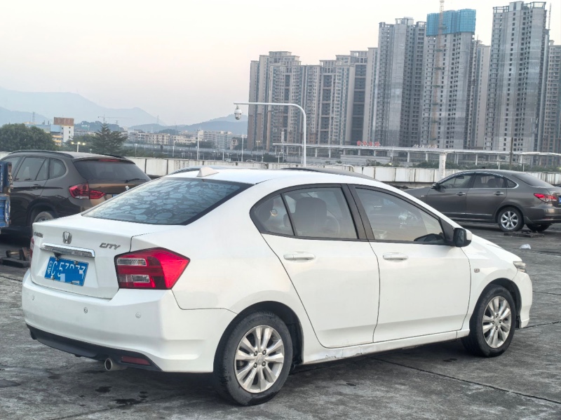 东莞15年本田锋范7