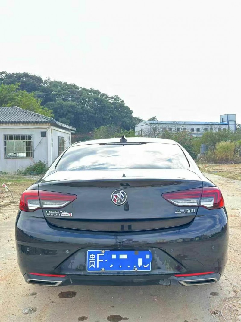 广州21年别克君威9