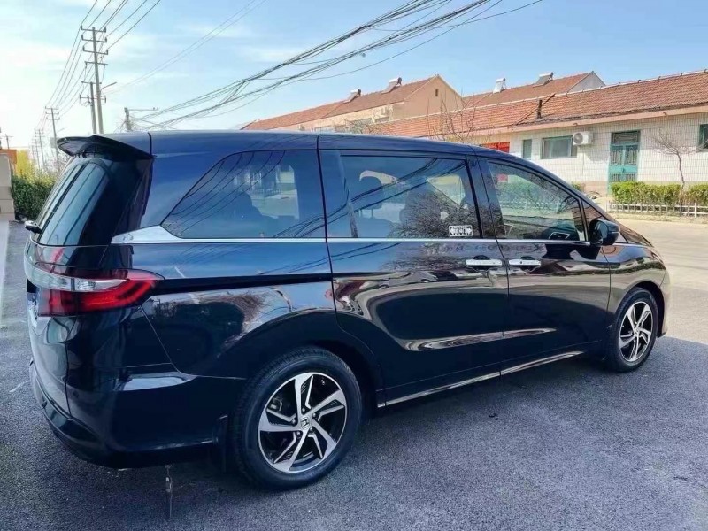 济宁16年本田奥德赛8