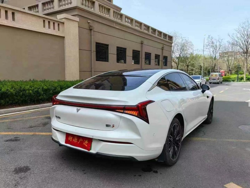 濱州23年哪吒S7