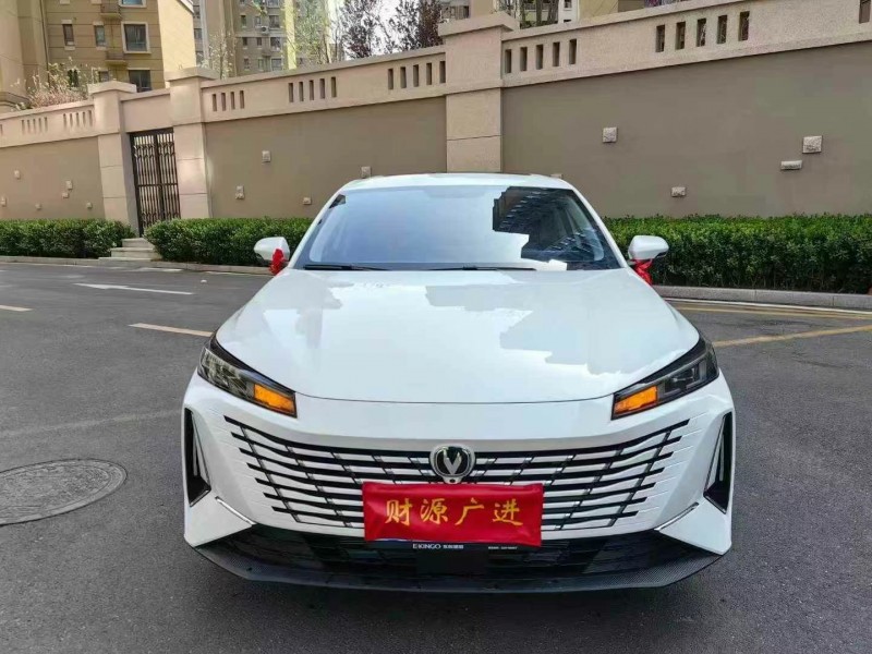 濟南25年長安汽車逸動1