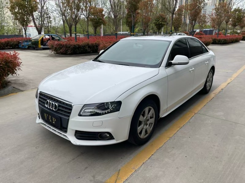 济宁12年奥迪A4L3