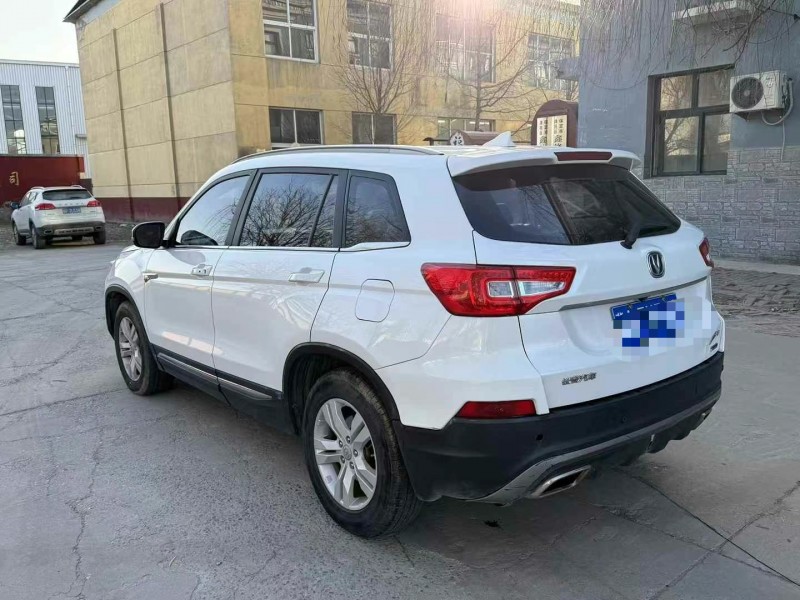 保定17年長安汽車CS758