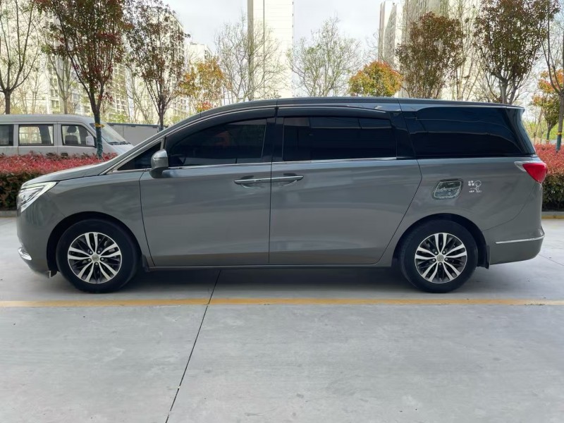 济宁19年别克GL87