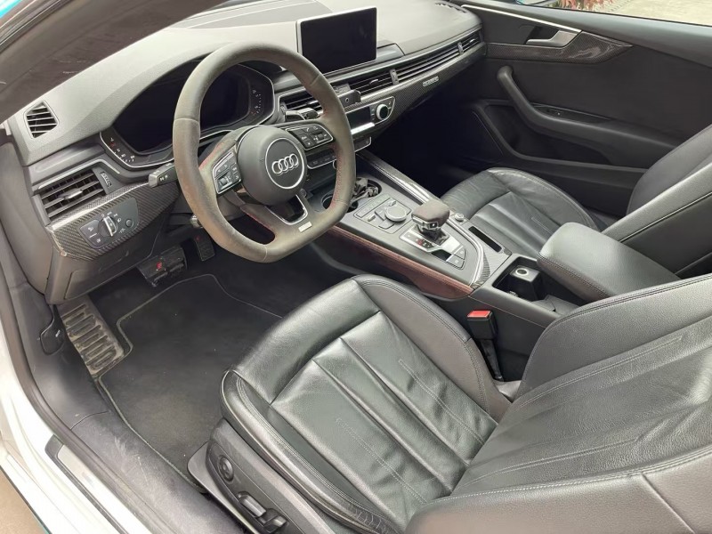 济宁19年奥迪A55