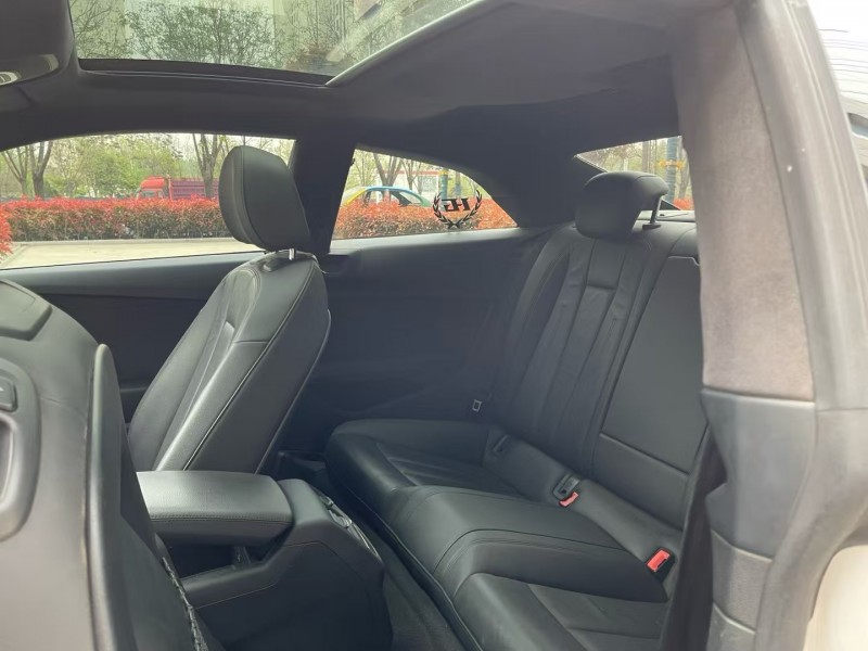 济宁19年奥迪A56