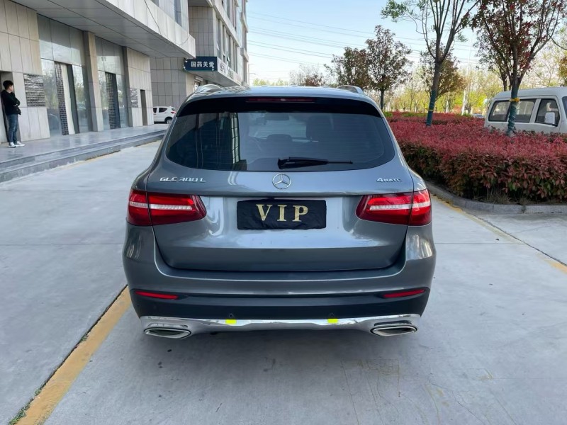 济宁16年奔驰GLC9