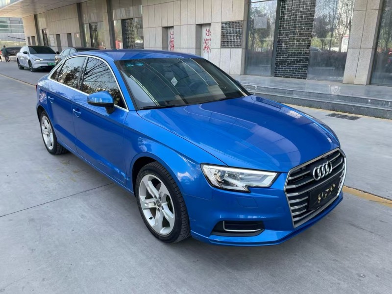 济宁20年奥迪A33