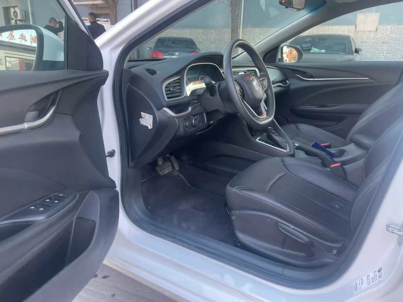 保定22年别克英朗8