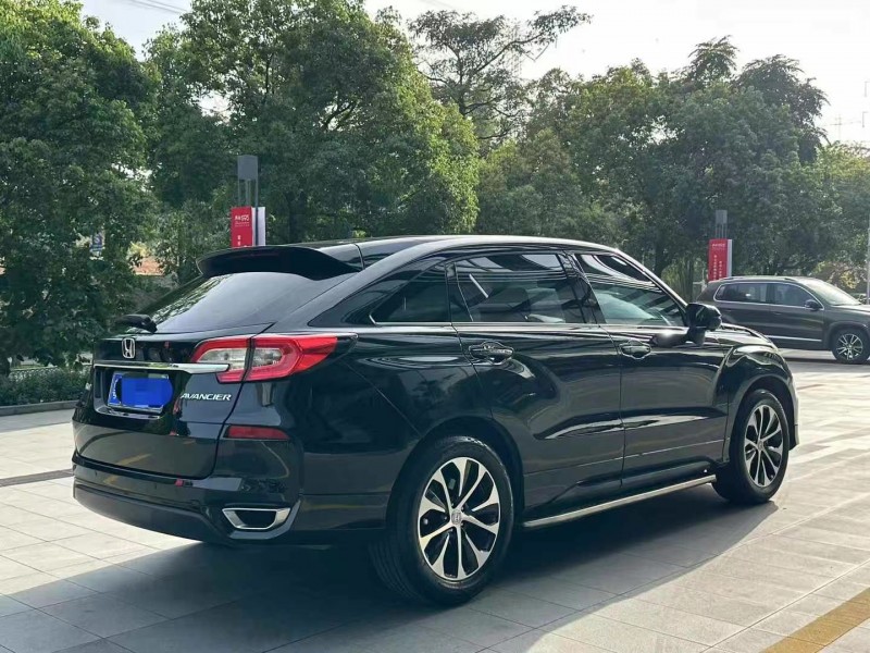 广州17年本田冠道8