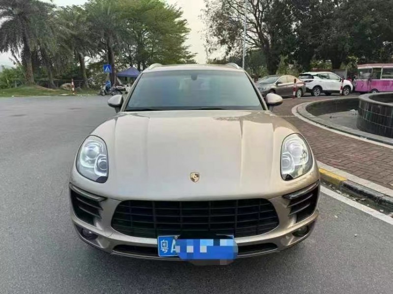 廣州15年保時捷Macan1