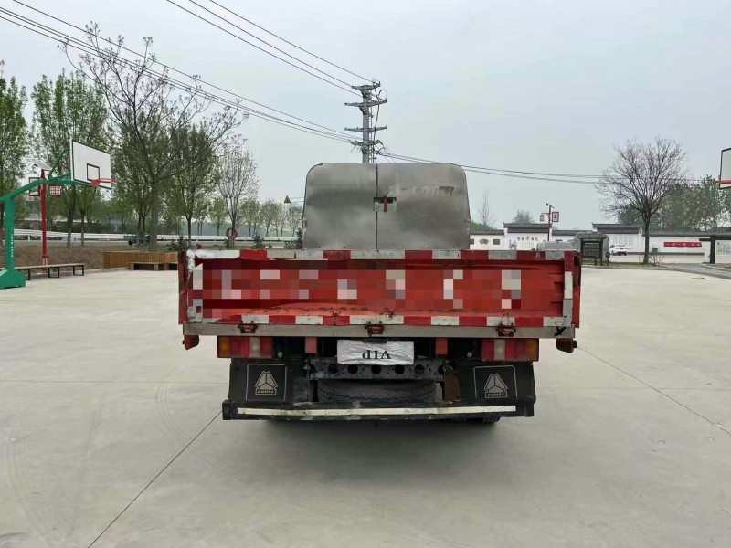 徐州20年卡車系列重汽豪沃7
