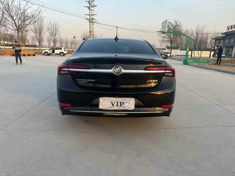 徐州22年别克君越9