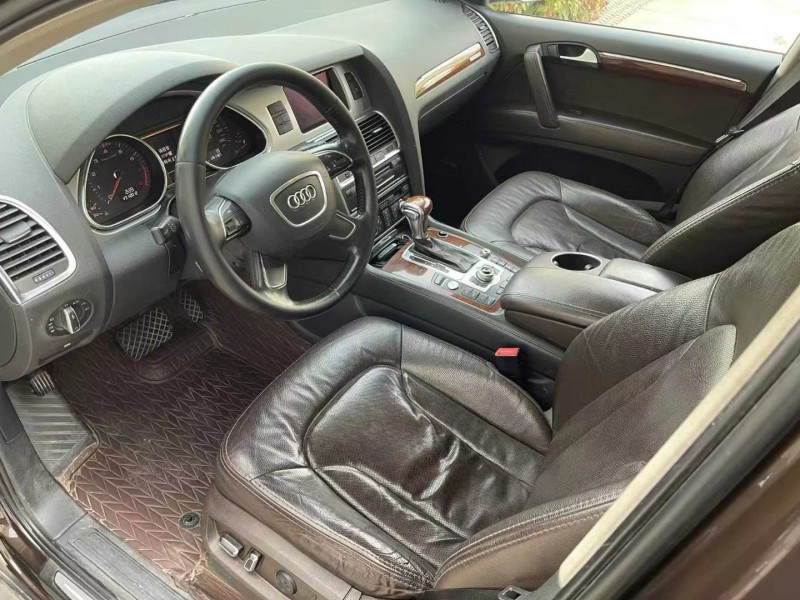 东营13年奥迪Q75