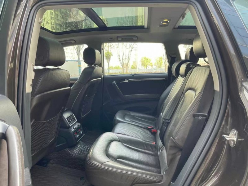 东营13年奥迪Q76