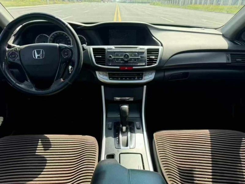 徐州15年本田雅阁4