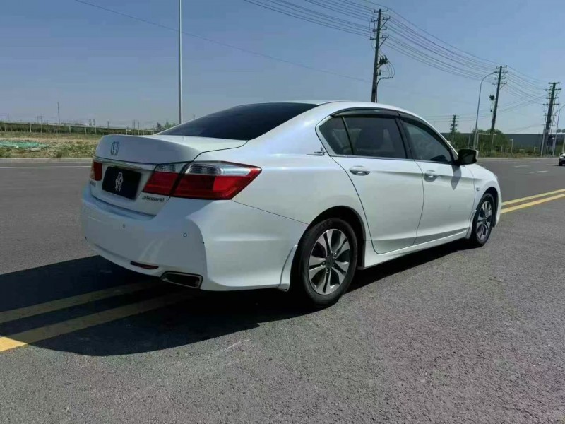 徐州15年本田雅阁8