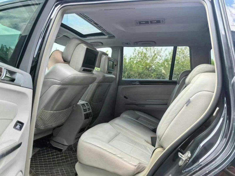 广州08年奔驰GL8