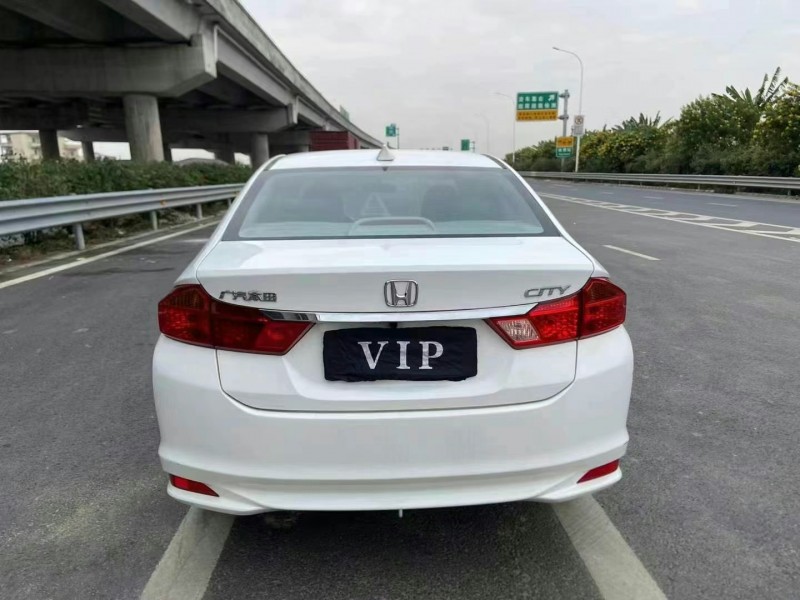 广州17年本田锋范5