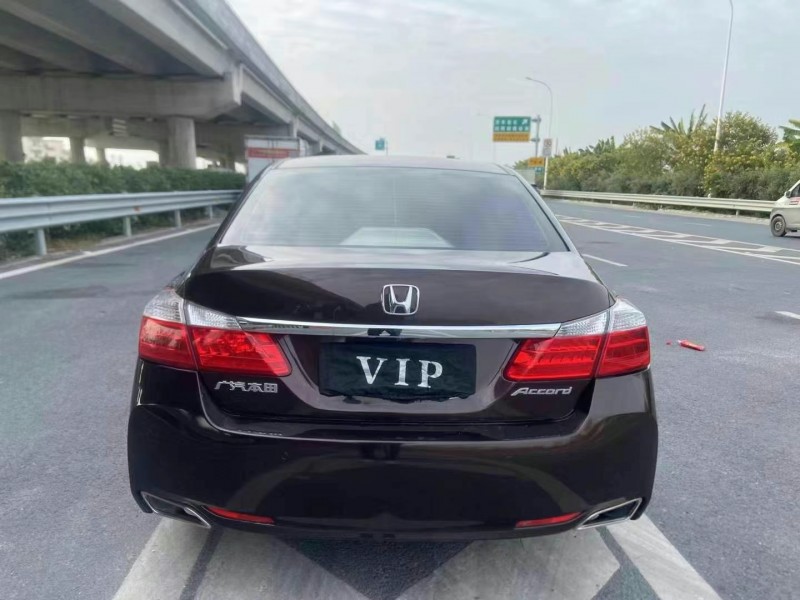 广州15年本田雅阁4