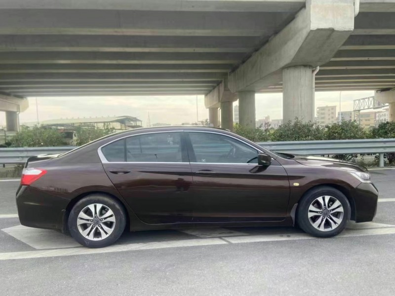 广州15年本田雅阁5