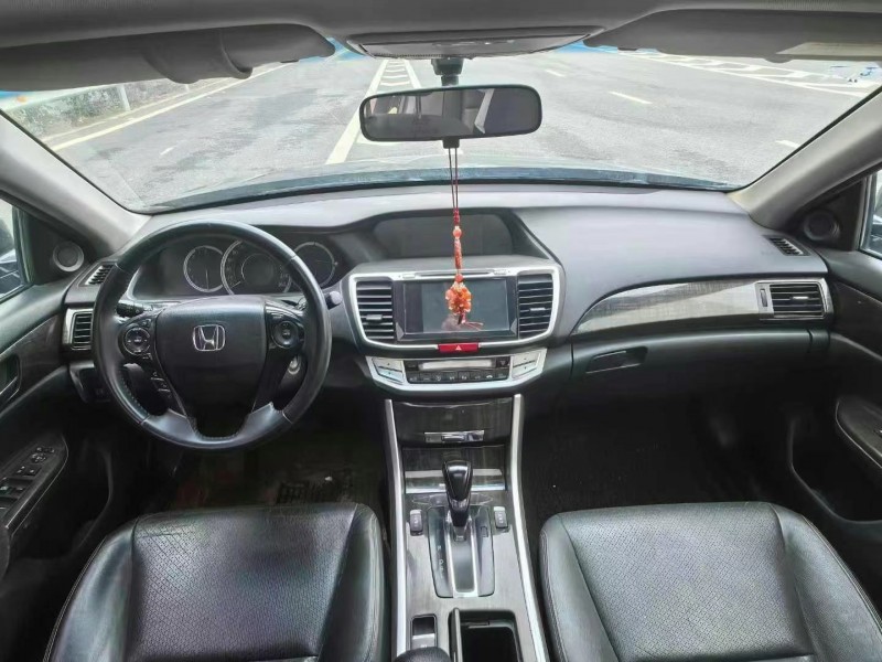 广州15年本田型格9