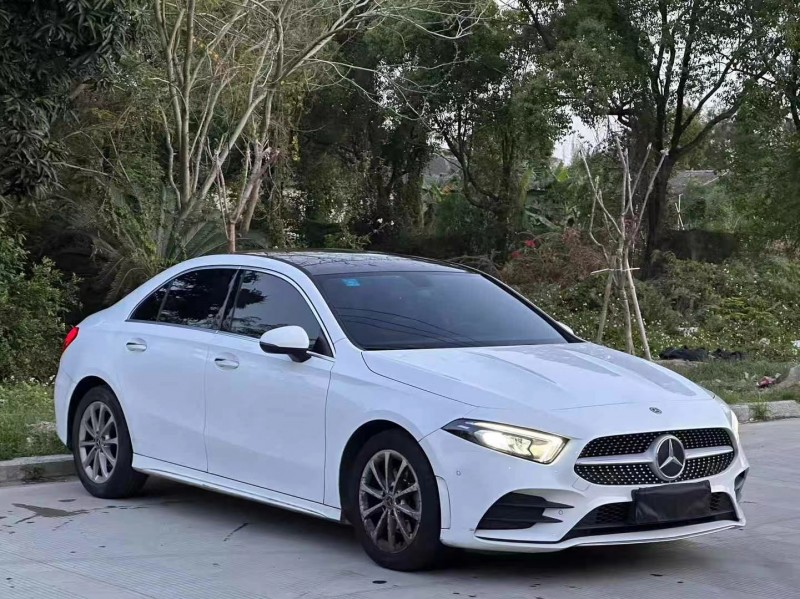 广州20年奔驰A3