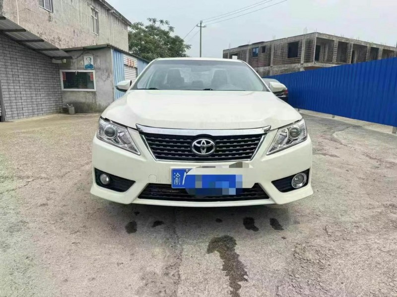 南宁14年丰田凯美瑞1