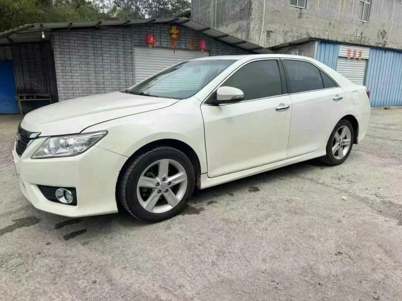 南宁14年丰田凯美瑞2