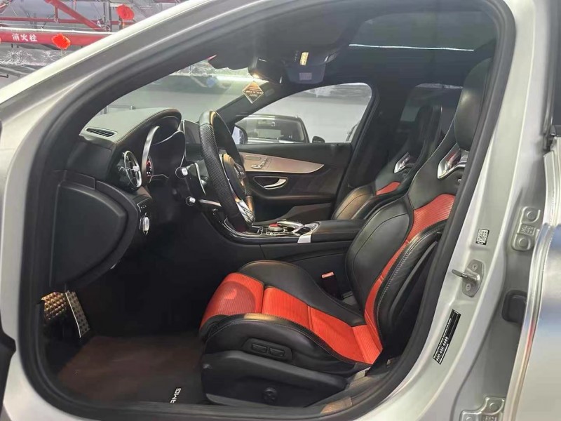 广州17年奔驰AMG4