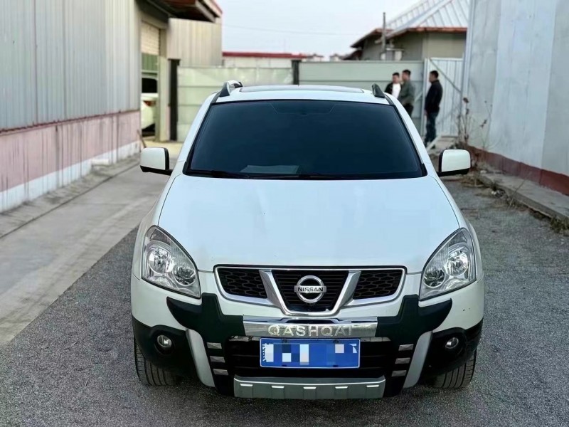 青島13年日產逍客1