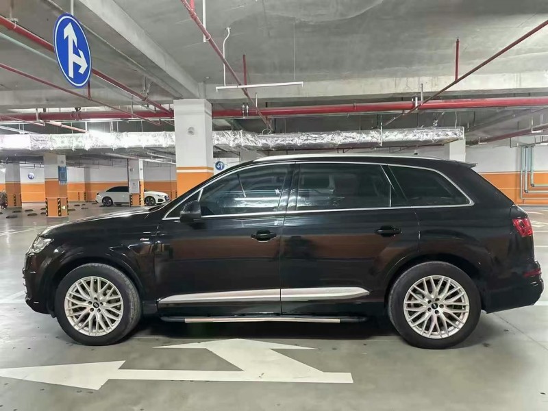 广州19年奥迪Q73