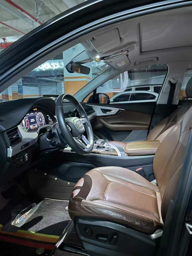 广州19年奥迪Q74