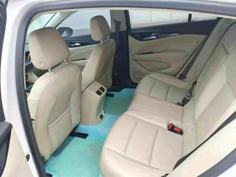 徐州22年别克君威5