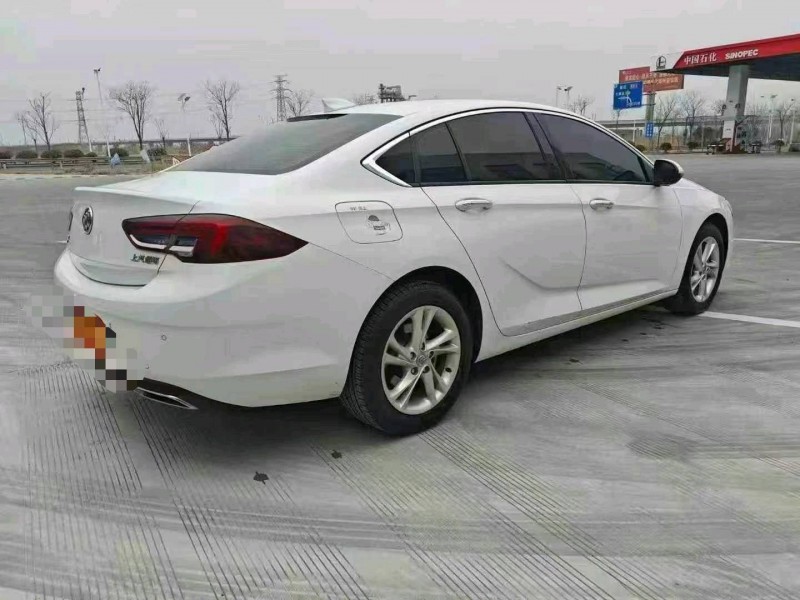 徐州22年别克君威8