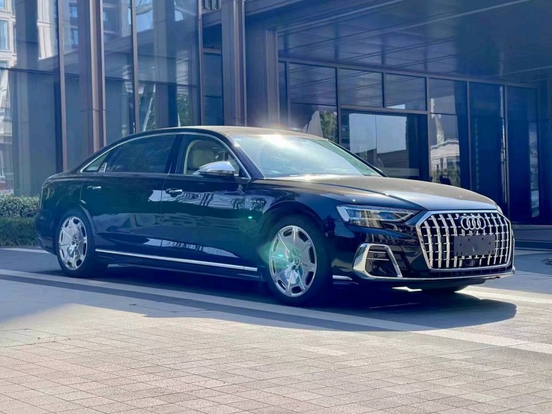 徐州23年奥迪A8L2