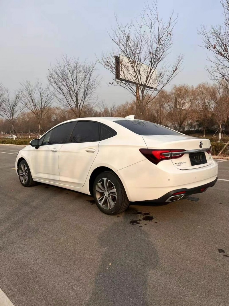 徐州22年别克威朗9