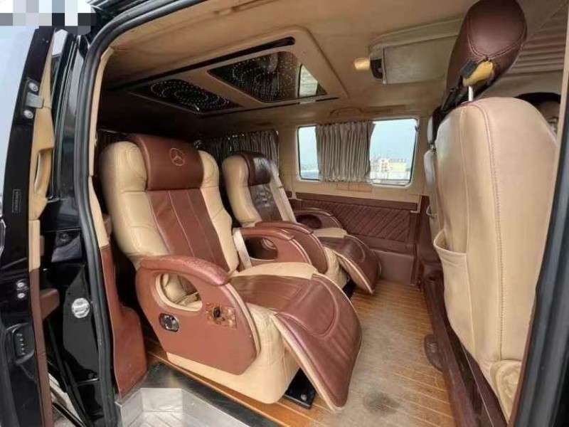 东莞14年奔驰威霆3