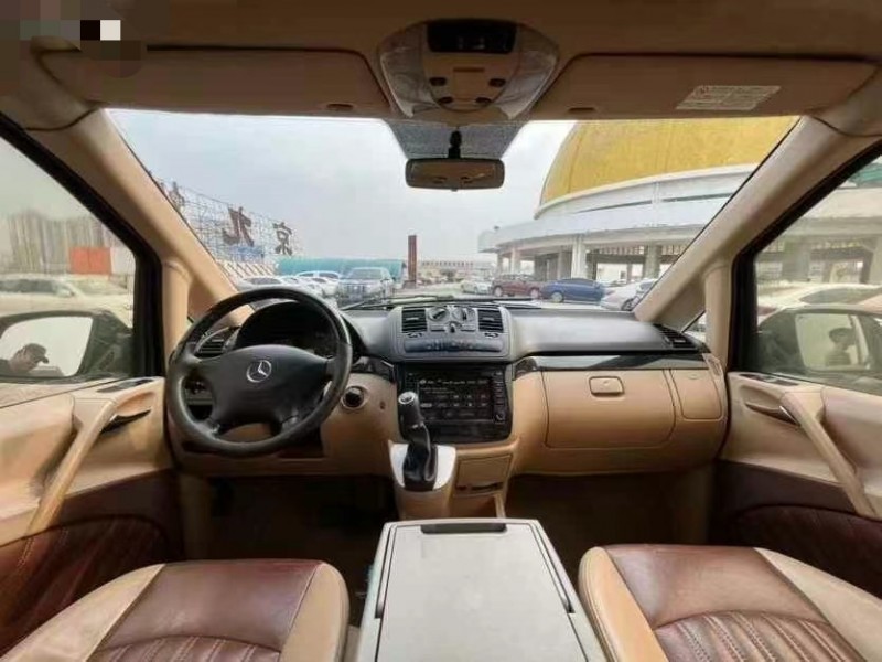 东莞14年奔驰威霆5