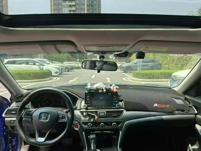 东莞18年本田雅阁5